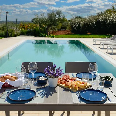 Palacharme - Trulli Luxury فيلة ألبيروبيللو